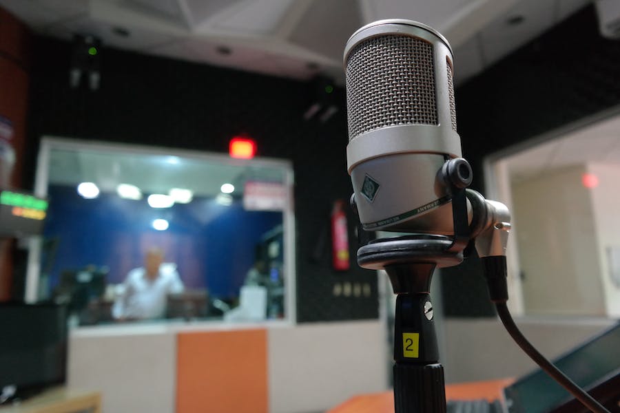 2023 Irish Audio Report: Live radio continues to dominate total audio listening as smart speaker ownership soars